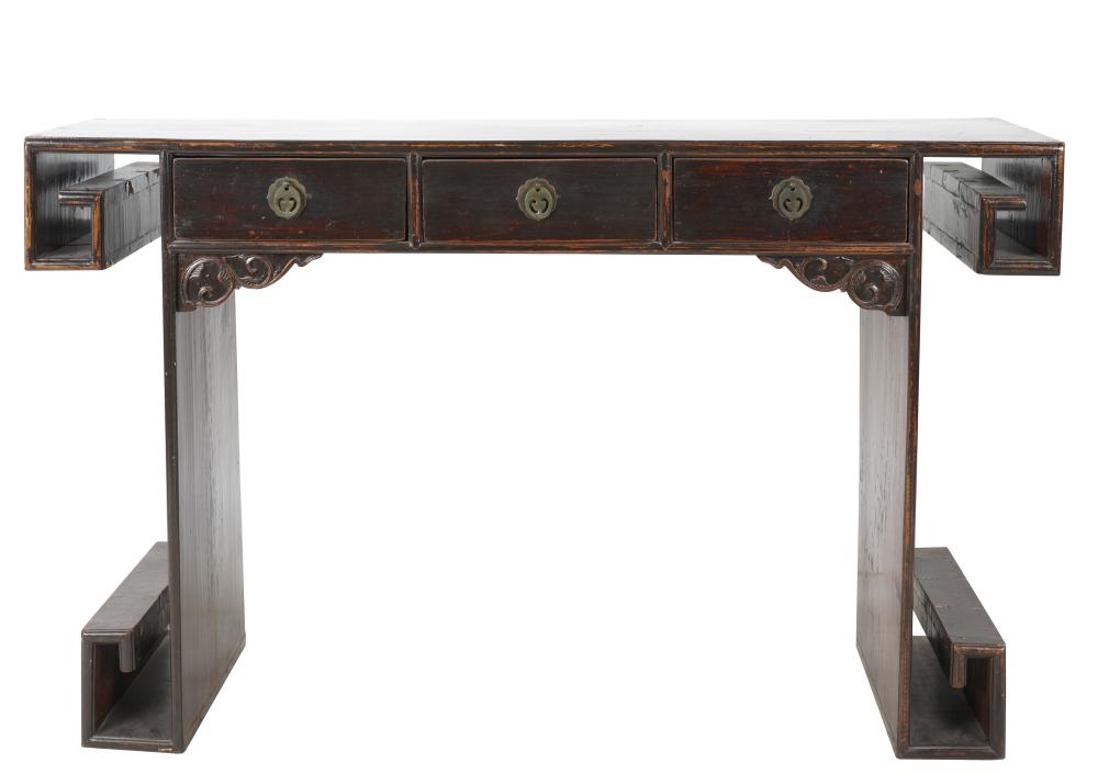 CHINESE ALTAR TABLEwith three drawers 3313e0