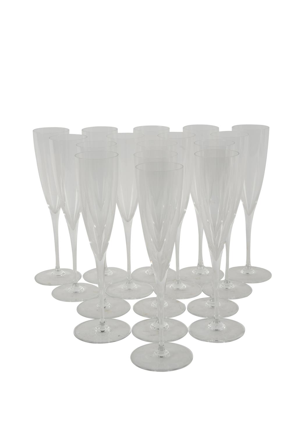 SIXTEEN BACCARAT CRYSTAL CHAMPAGNE 331442