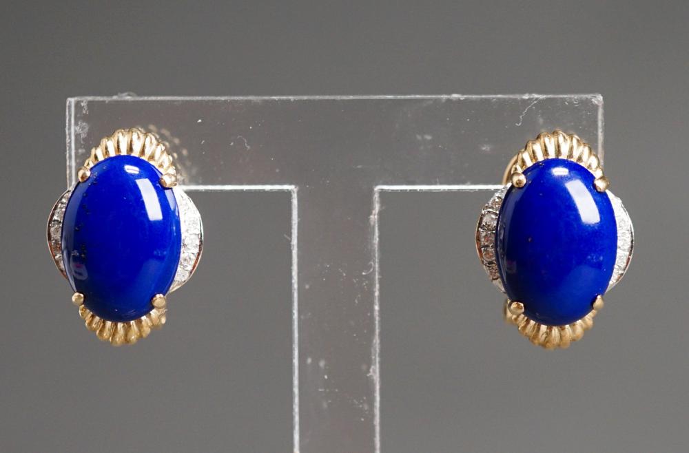 PAIR OF 14 KARAT YELLOW GOLD LAPIS 3314bf