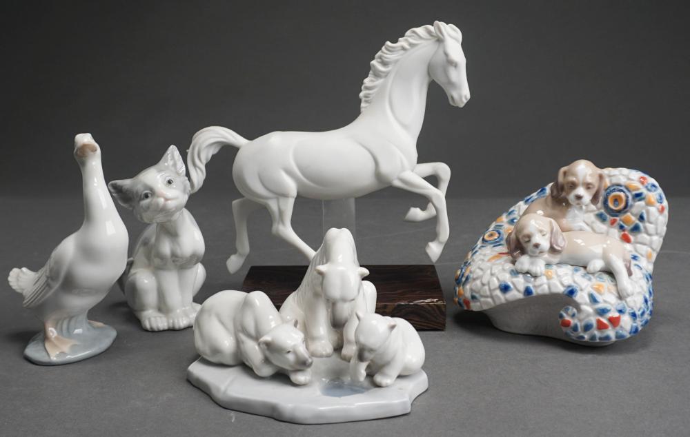 GROUP OF FIVE LLADRO PORCELAIN 33166a