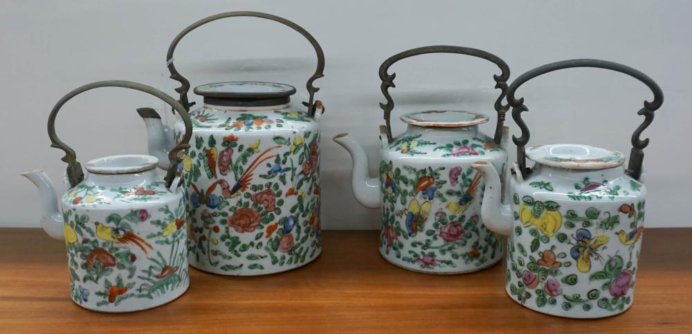 FOUR CHINESE FLORAL DECORATED PORCELAIN