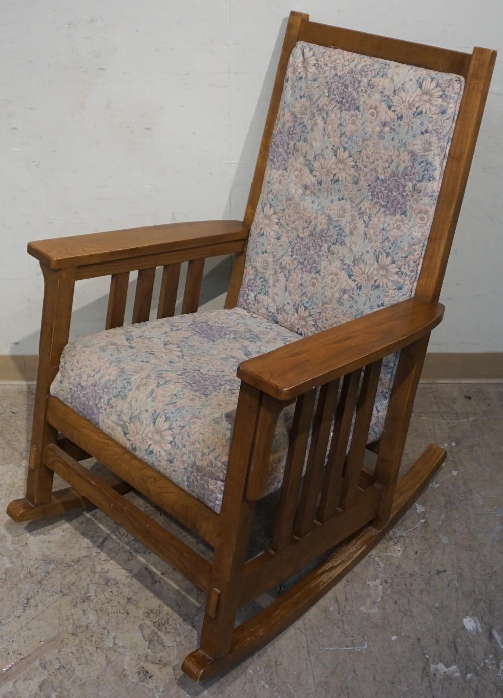 ARTS AND CRAFTS STYLE OAK AND UPHOLSTERED 331715