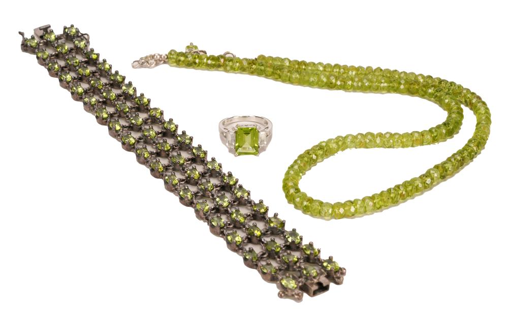 ASSORTED GROUP OF PERIDOT JEWELRYcomprising