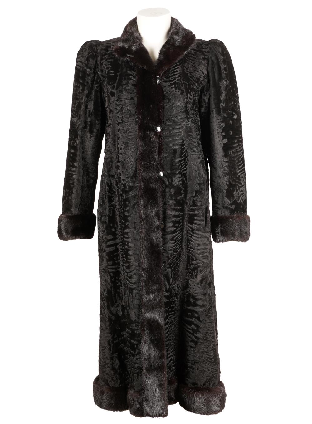 YVES ST LAURENT BLACK FUR COATAlexandre 331999