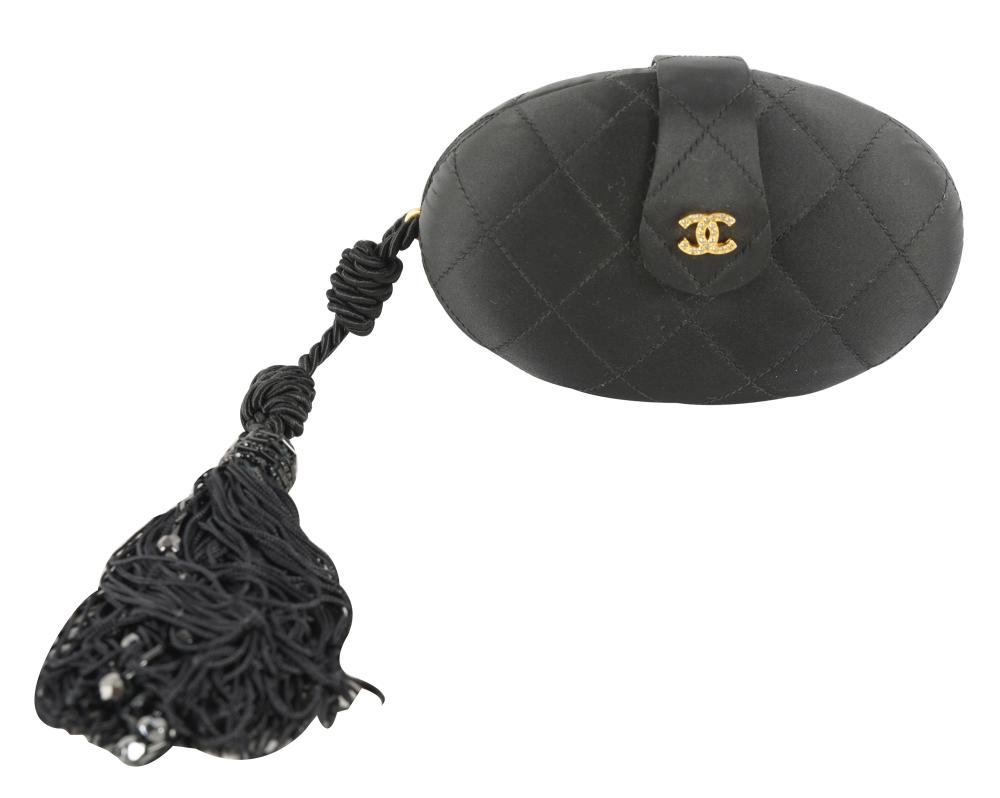 CHANEL SATIN CLAMSHELL CLUTCHno