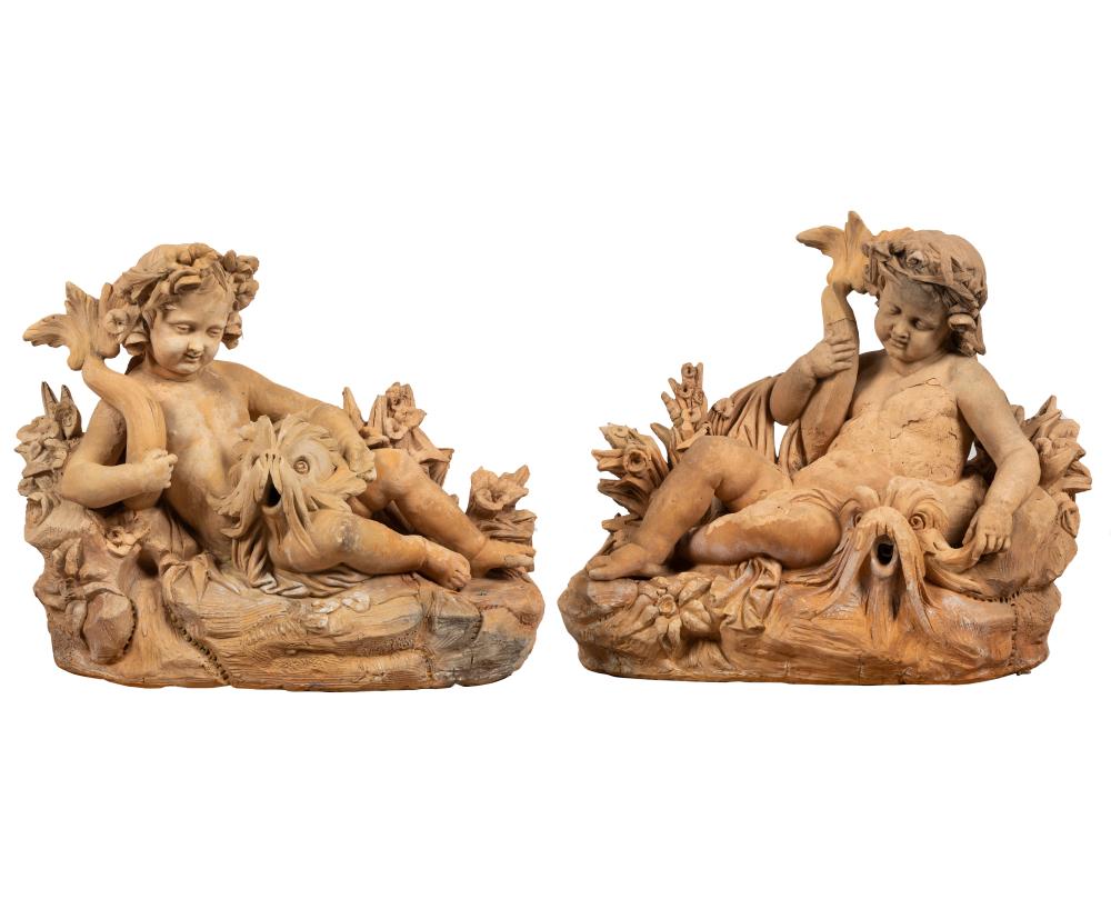 PAIR OF LARGE CONTINENTAL TERRACOTTA 331d9f