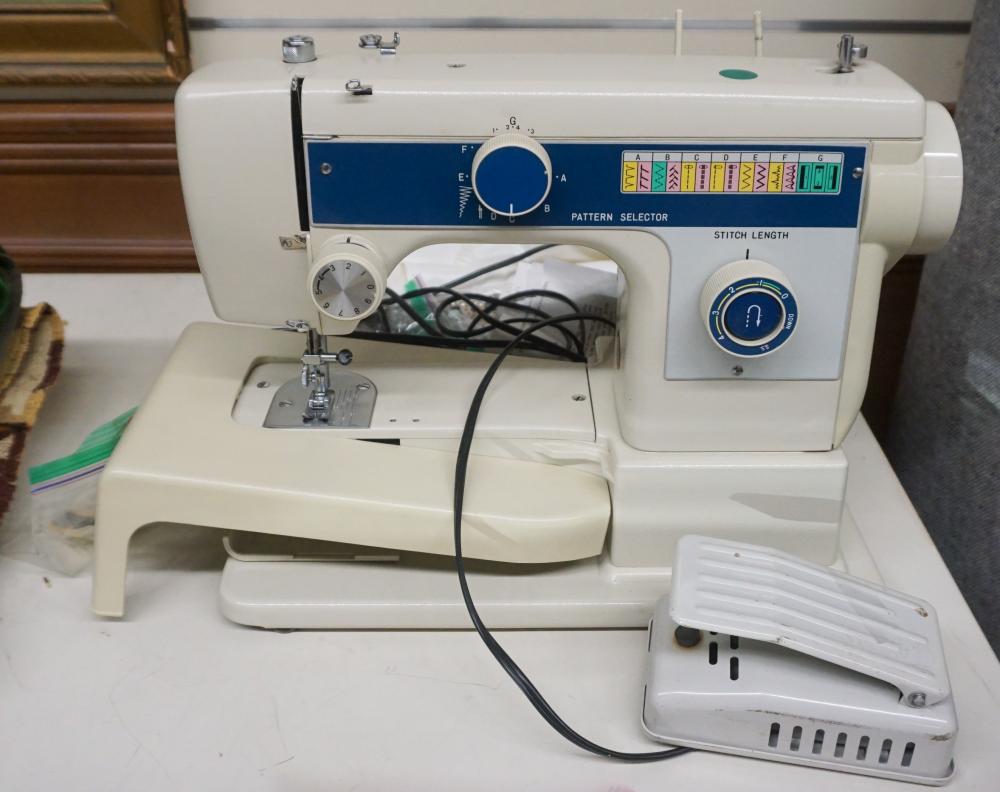 JANOME TABLE MODEL SEWING MACHINE MODEL