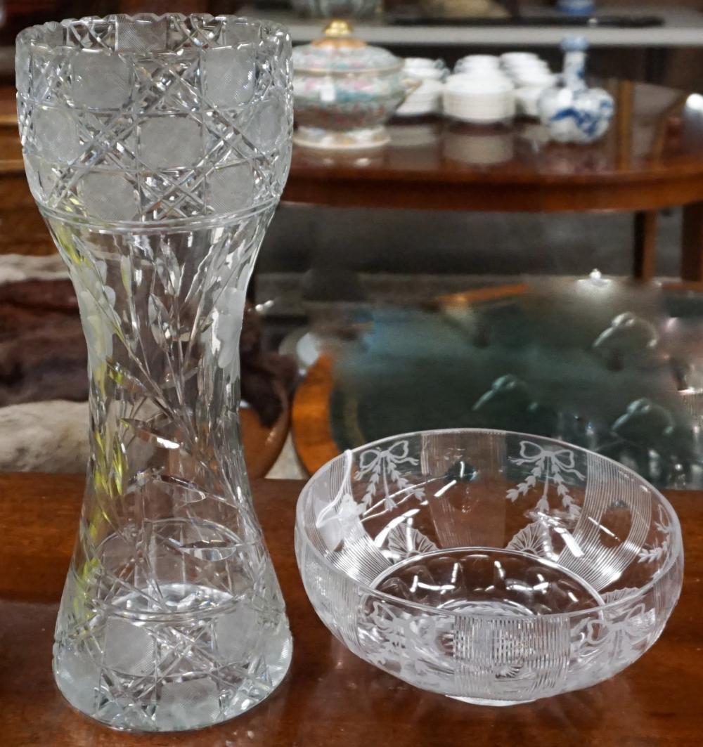 AMERICAN CUT AND ETCHED CRYSTAL VASE,