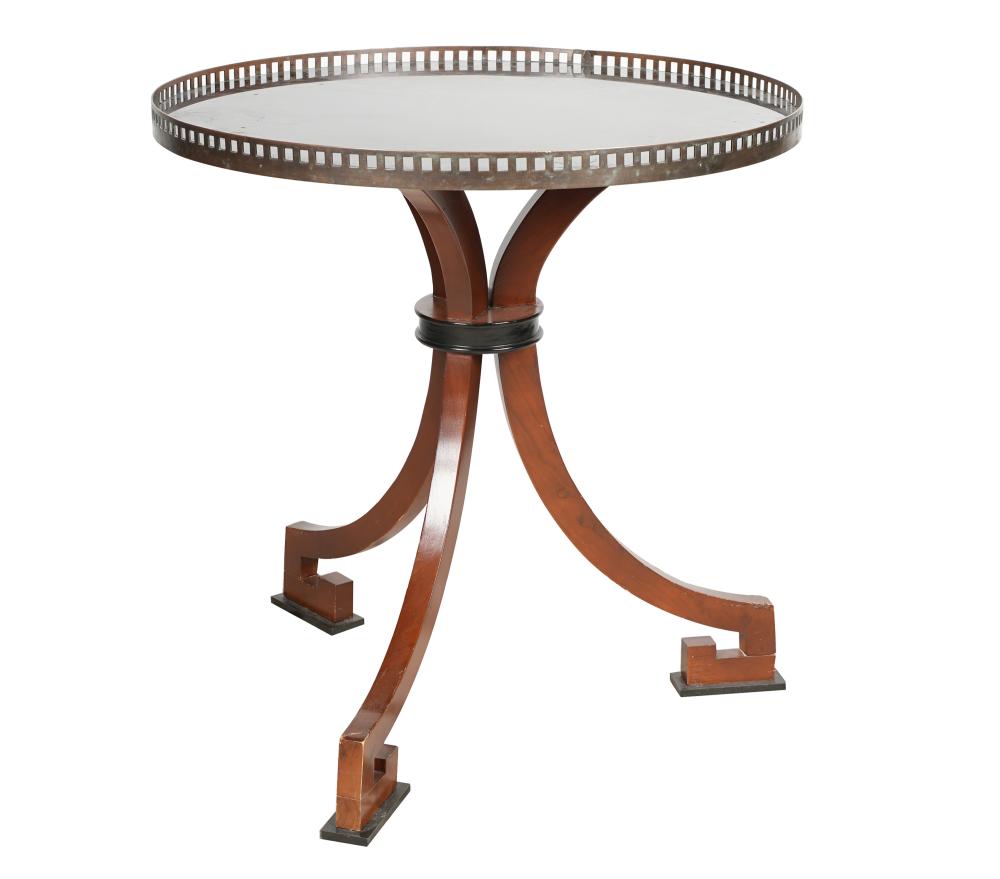 NEOCLASSICAL-STYLE LAMP TABLEthe