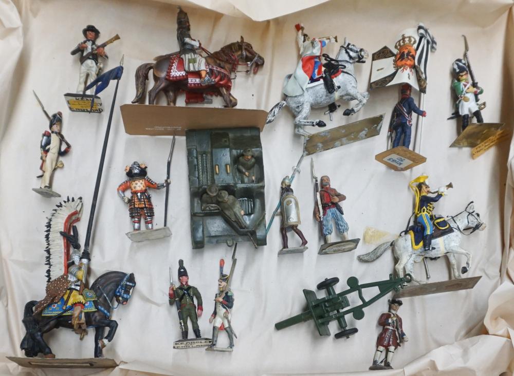 COLLECTION OF SIXTEEN PAINTED LEAD SOLDIERSCollection