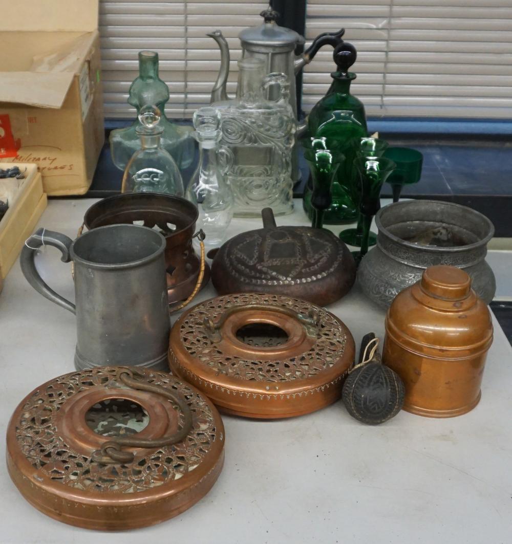 COLLECTION OF ANTIQUE GLASS AND 32fcb8