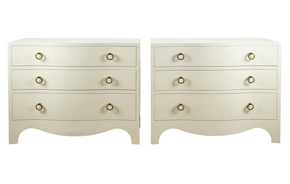 PAIR OF WHITE PAINTED CHESTS OF 32fd0b
