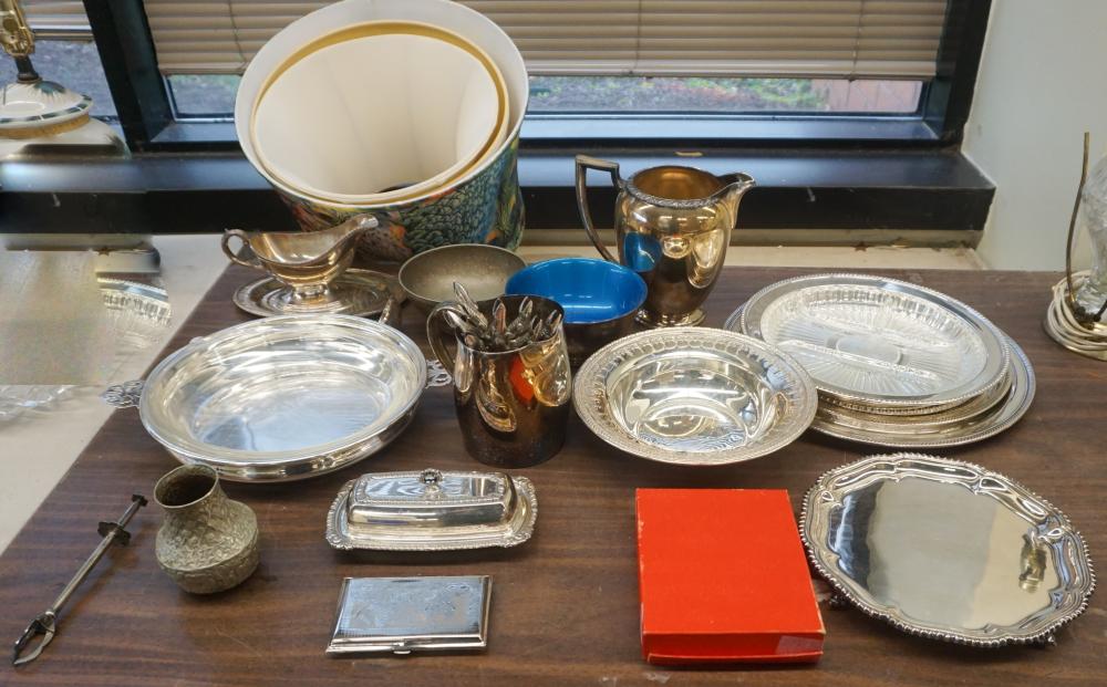 GROUP OF ASSORTED SILVERPLATE SERVING 32fd54