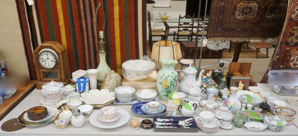 LARGE COLLECTION OF ASSORTED PORCELAIN  32fd91