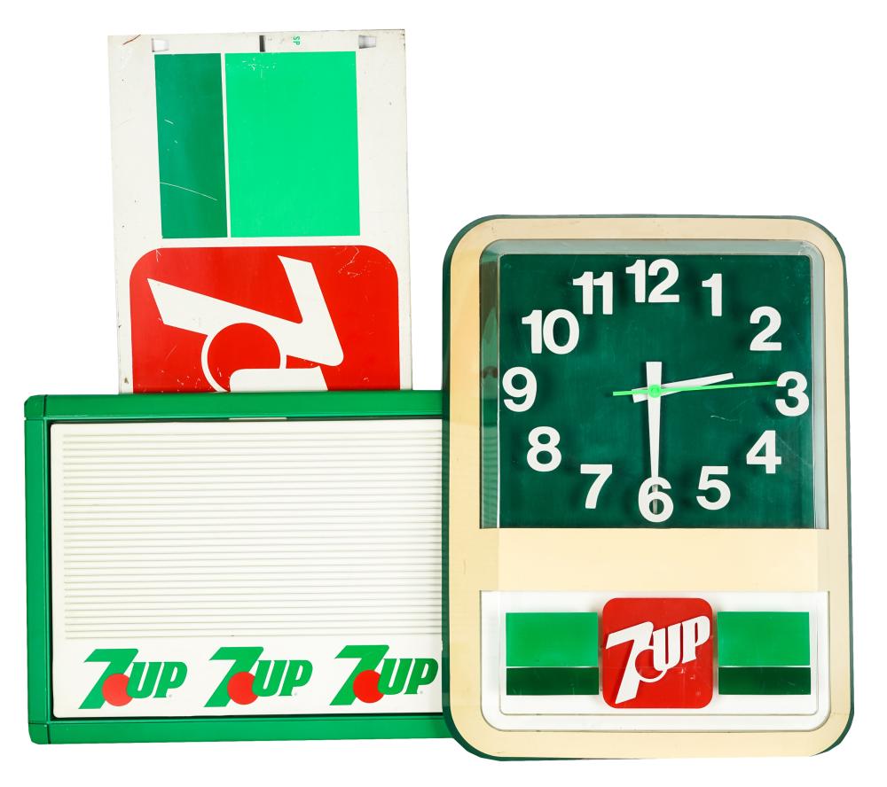 GROUP OF 7 UP ADVERTISING MEMORABILIAcomprising 32fdb2