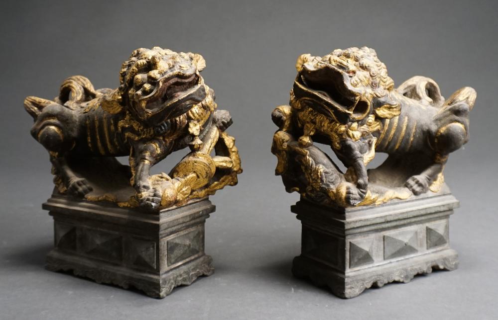 PAIR SOUTHEAST ASIAN GILT DECORATED 32ff2c