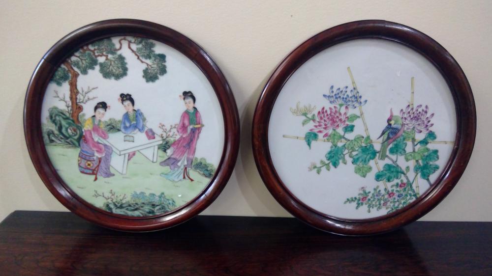 TWO CHINESE PORCELAIN ROUND PLAQUES