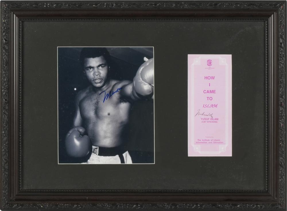 MOHAMMAD ALI SIGNED PHOTO DISPLAYthe 3300a4