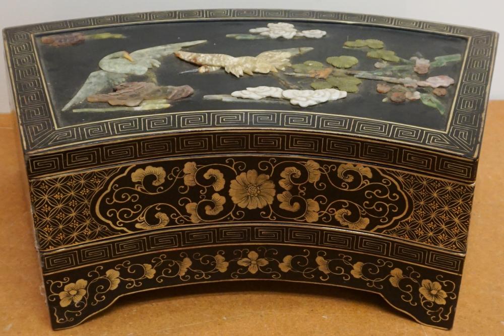 CHINESE GILT AND SOAPSTONE DECORATED 330109