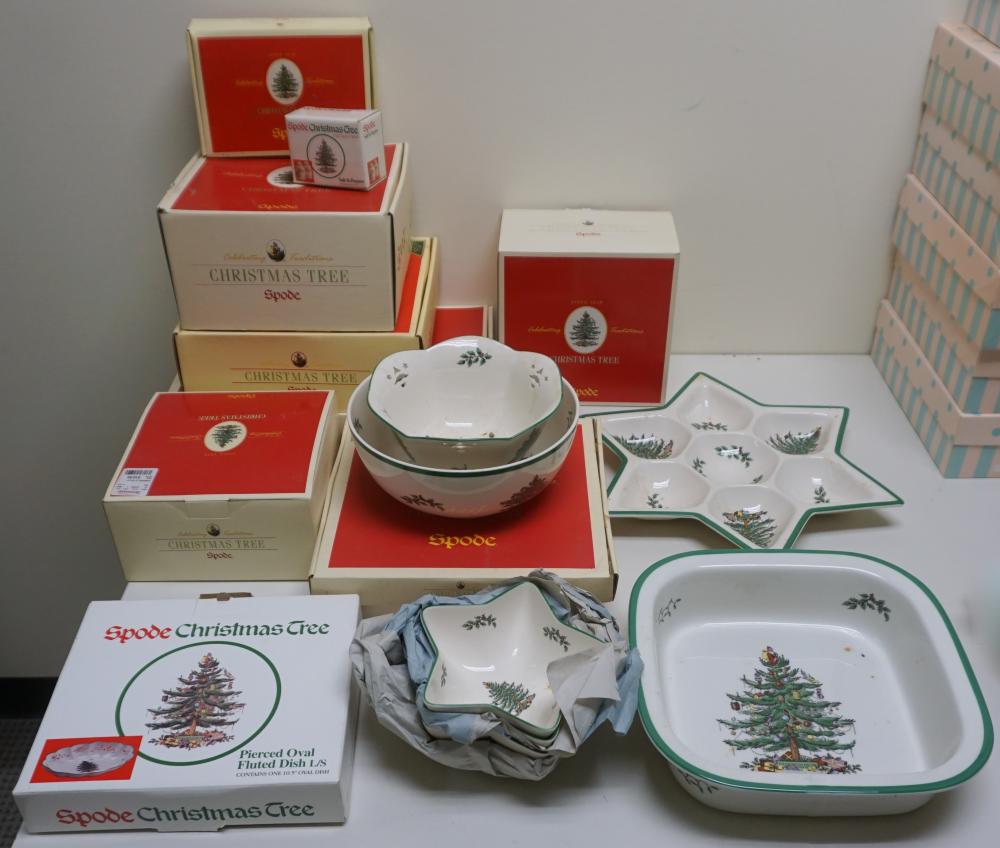 COLLECTION OF SPODE CHRISTMAS TREE