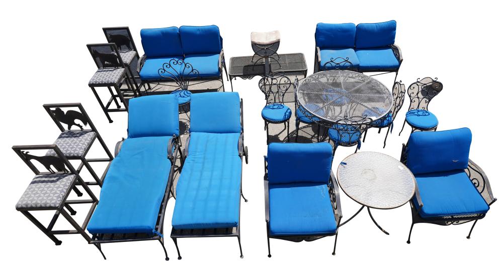 LARGE GROUP OF PATIO FURNITUREcomprising 33033f