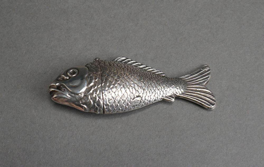 SPANISH 915-SILVER FISH-FORM SPICE