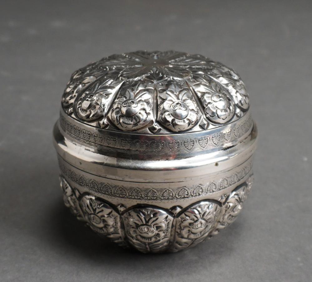 EMBOSSED 800-SILVER ROUND BOX, 5.8 OZTEmbossed