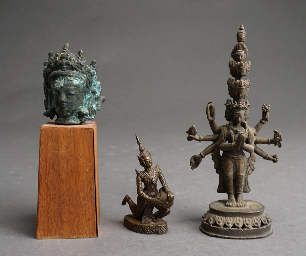 TWO SOUTHEAST ASIAN BRONZE FIGURES 3303cc