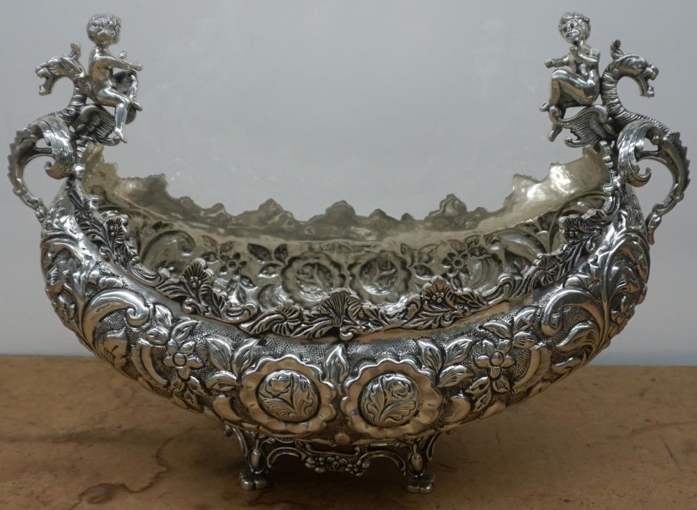 HAMMERED SILVERPLATE PUTTI AND 330420