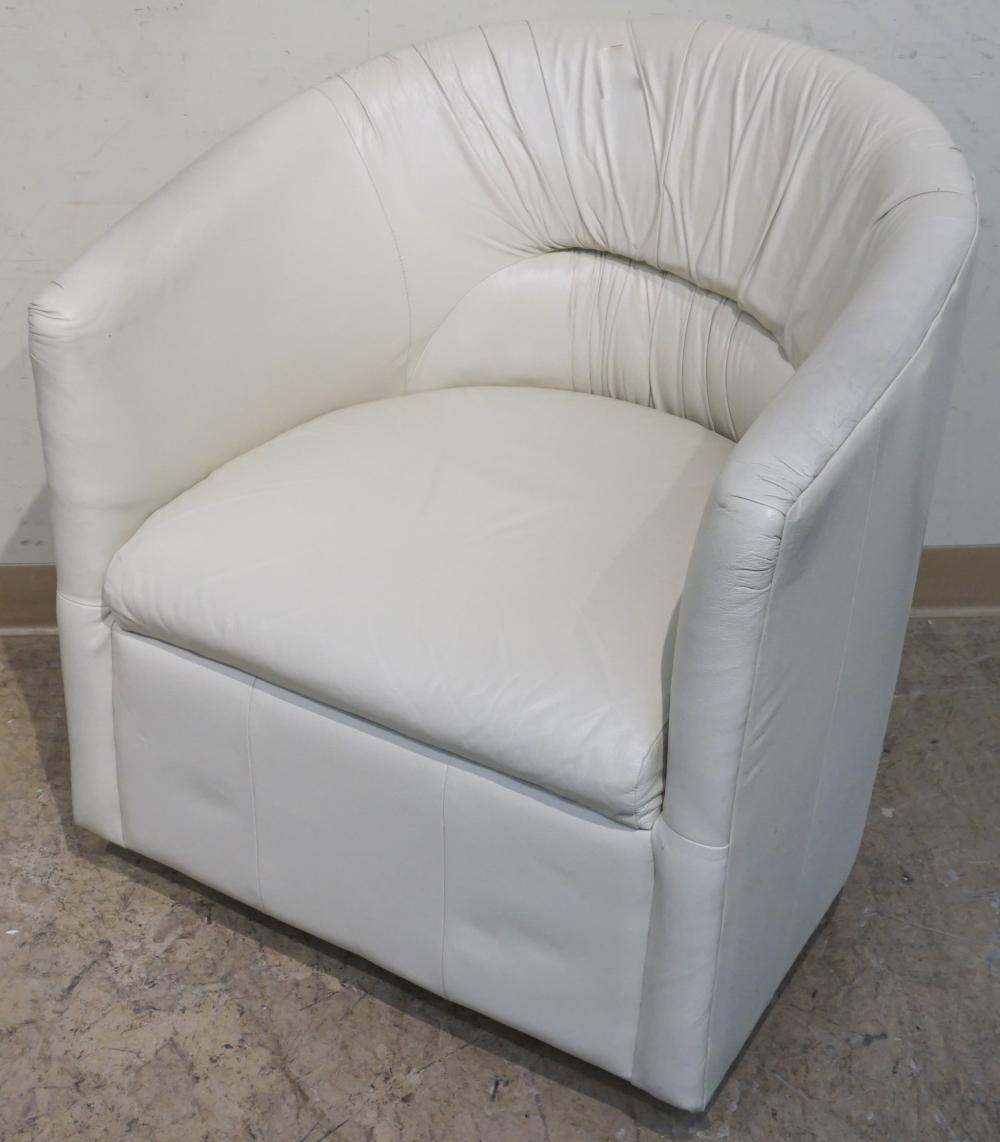 LEATHER UPHOLSTERED SWIVEL ARMCHAIR 33044c