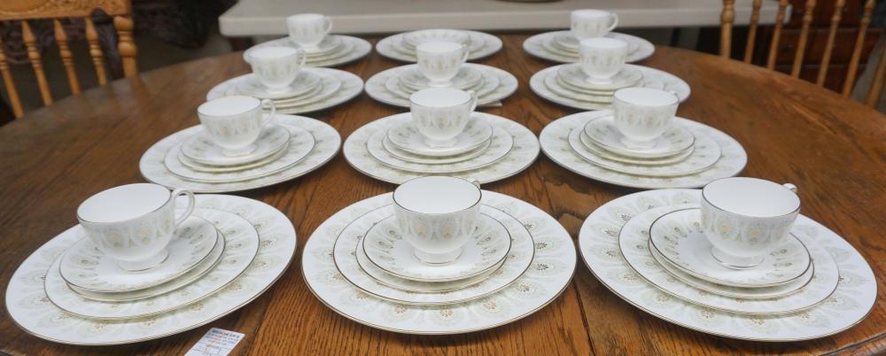 WEDGWOOD GREEN MEDINA PATTERN PORCELAIN