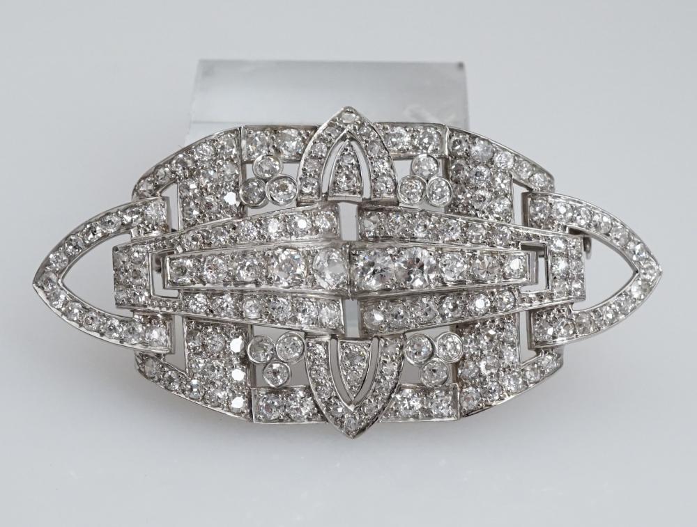 ART DECO PLATINUM AND DIAMOND BROOCH  330660