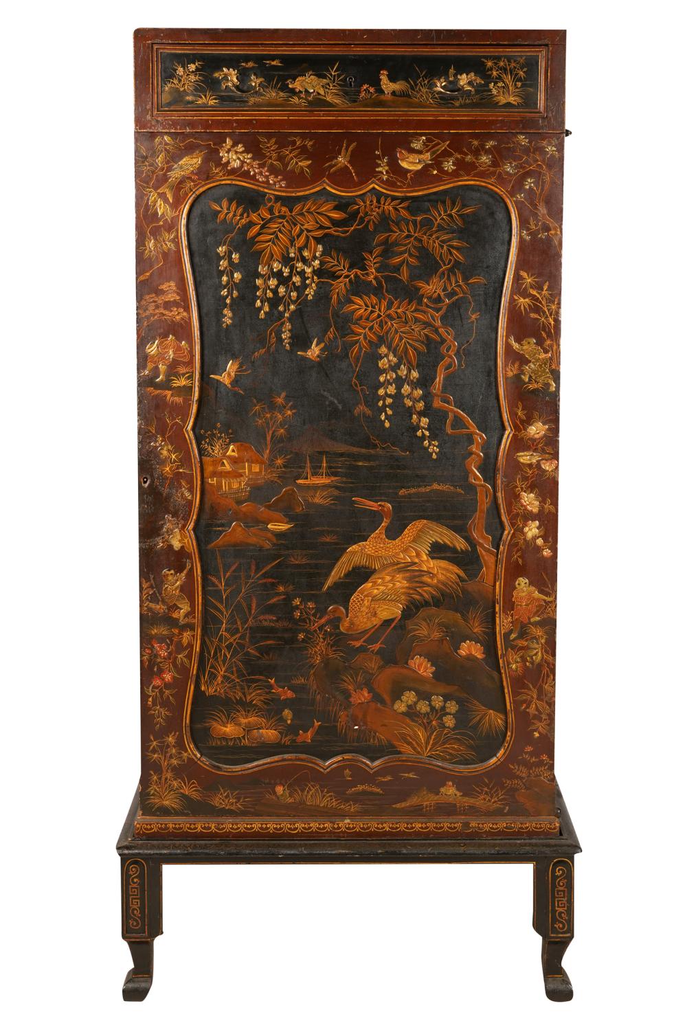 CHINOISERIE LACQUERED CHEST ON