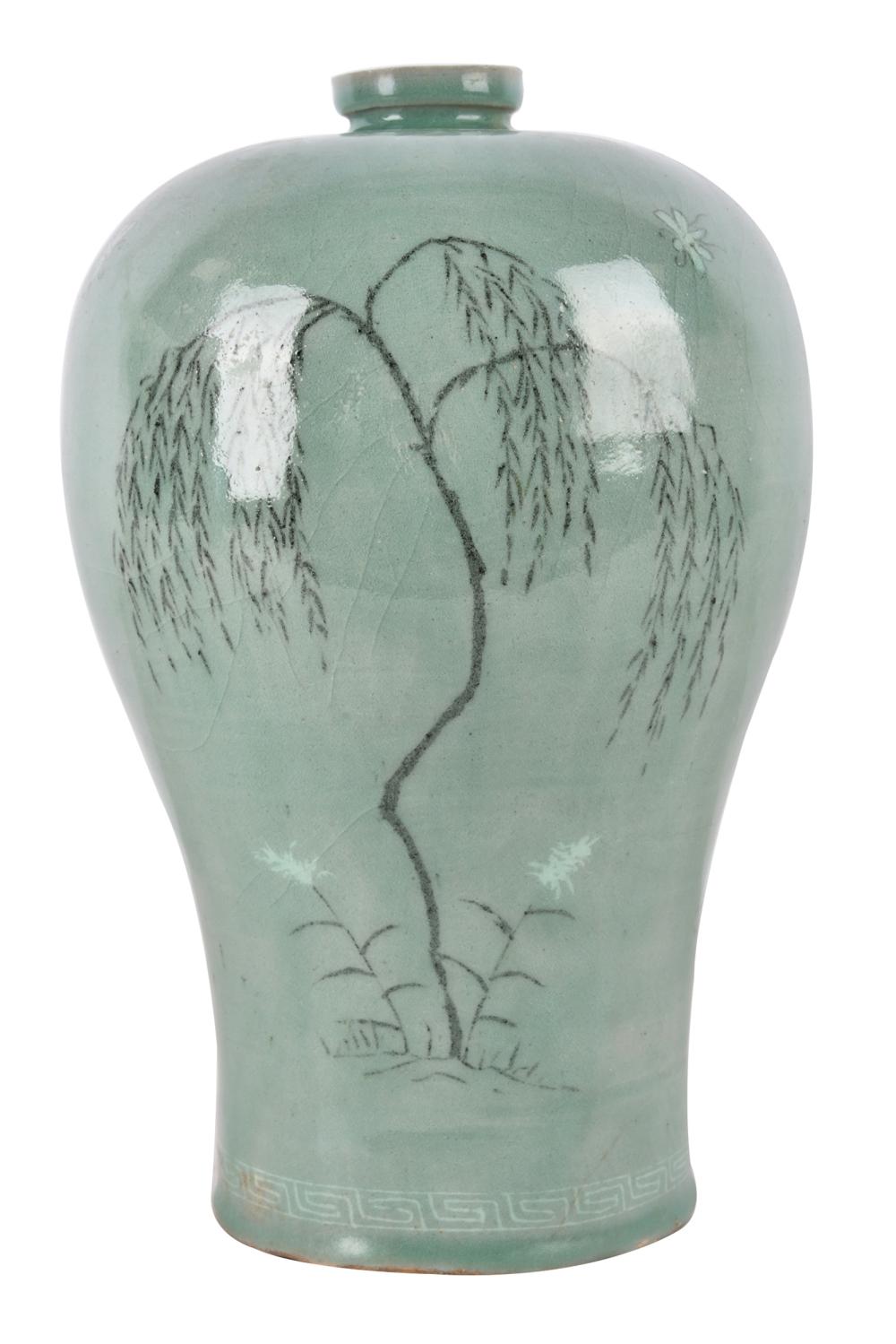 KOREAN CELADON VASEwith willow 332e26