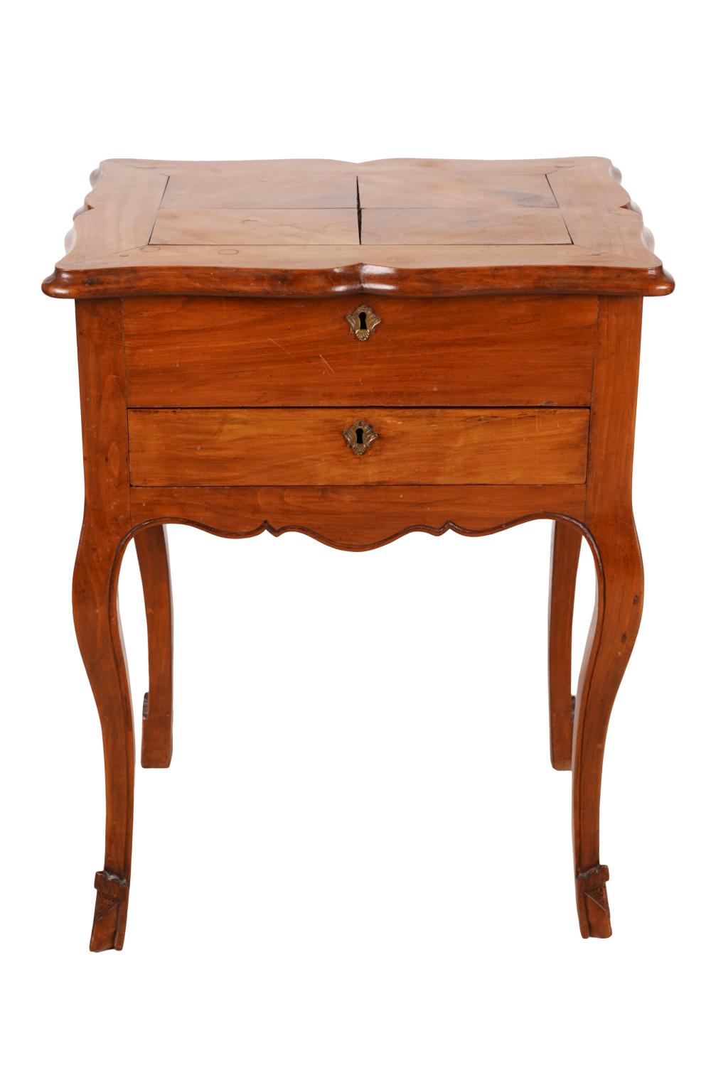 FRENCH SINGLE DRAWER STANDon hooved