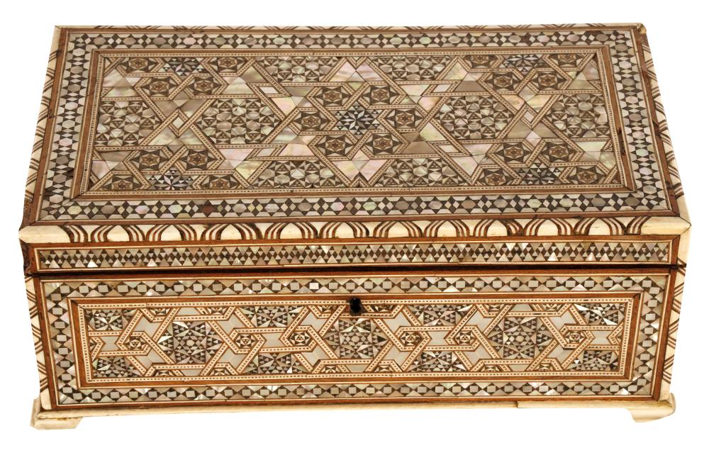 LEVANTINE INLAID WOOD TABLE BOXthe hinged