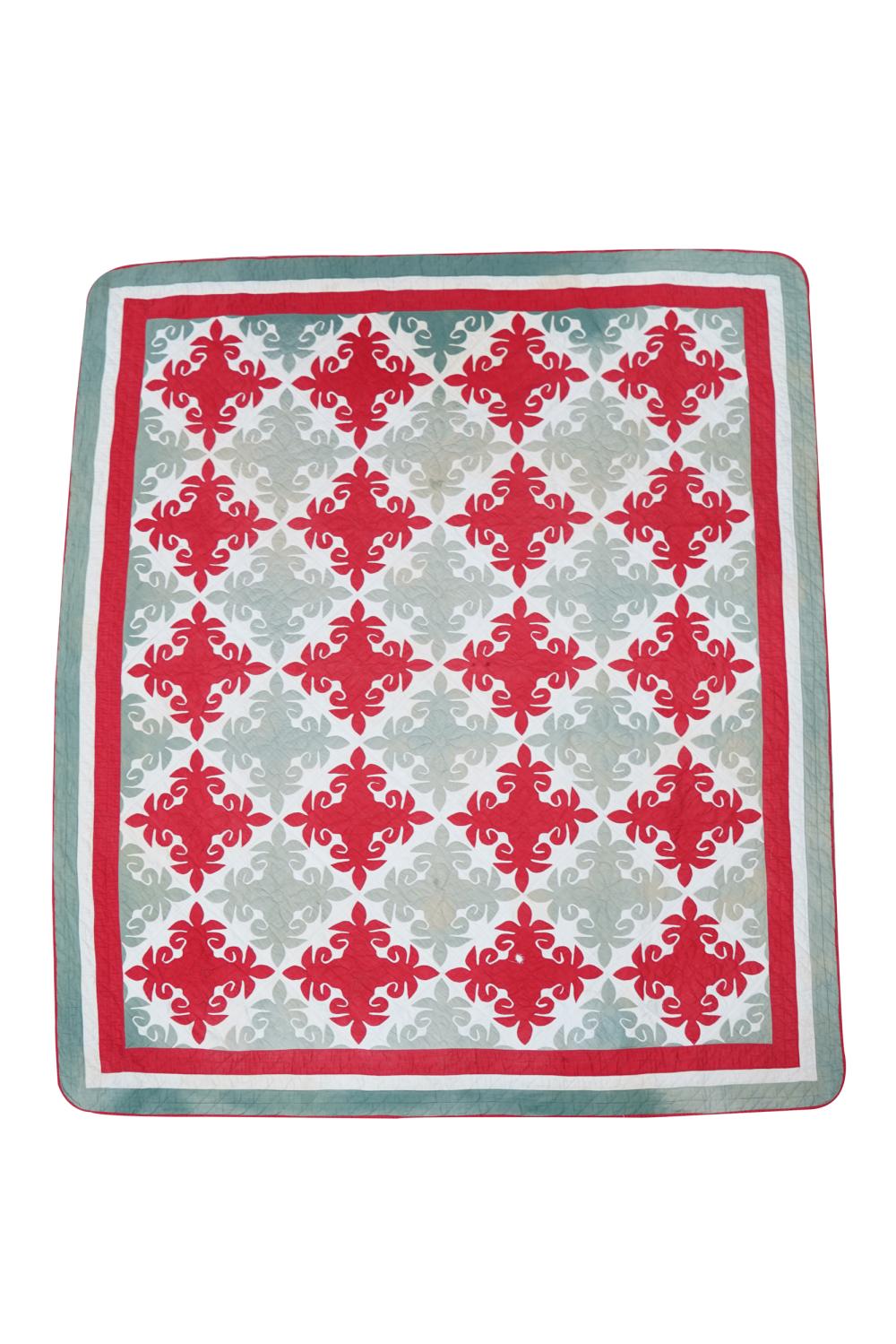 PATCHWORK QUILTred green and white 333056