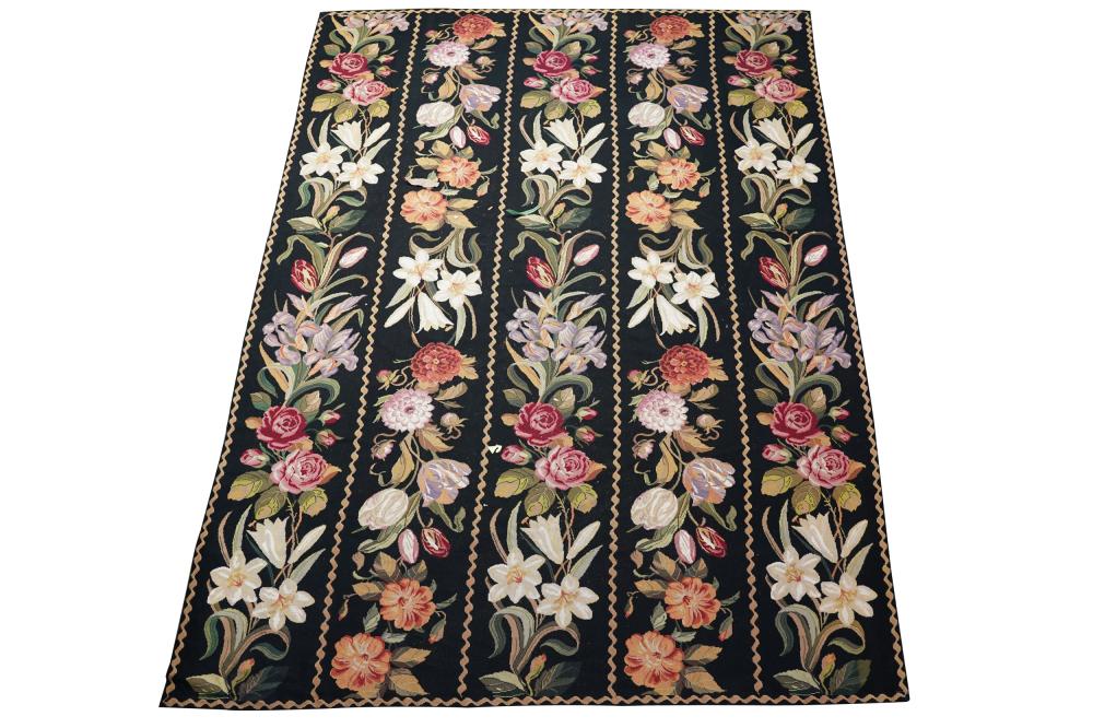 FLATWEAVE AREA RUGfloral pattern on