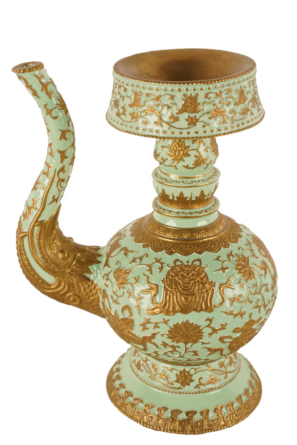 CHINESE GILT-DECORATED PORCELAIN