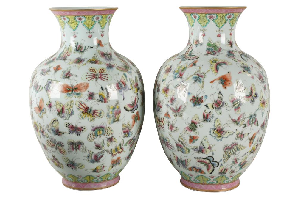 PAIR OF CHINESE BUTTERFLY VASESred 333386