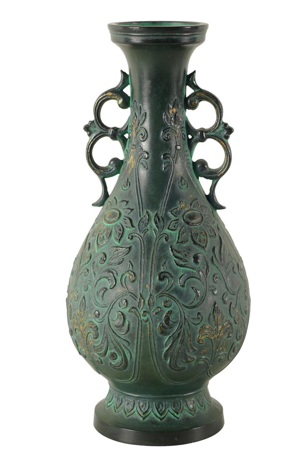 ARCHAIC STYLE BRONZE VASEwith green