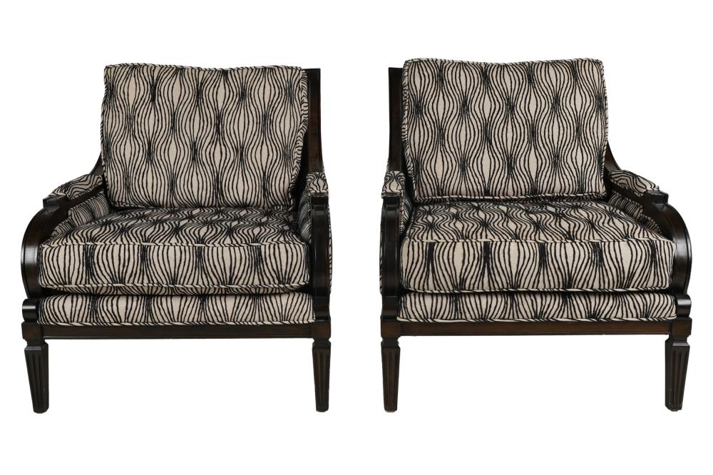PAIR OF CONTEMPORARY UPHOLSTERED 3334f0