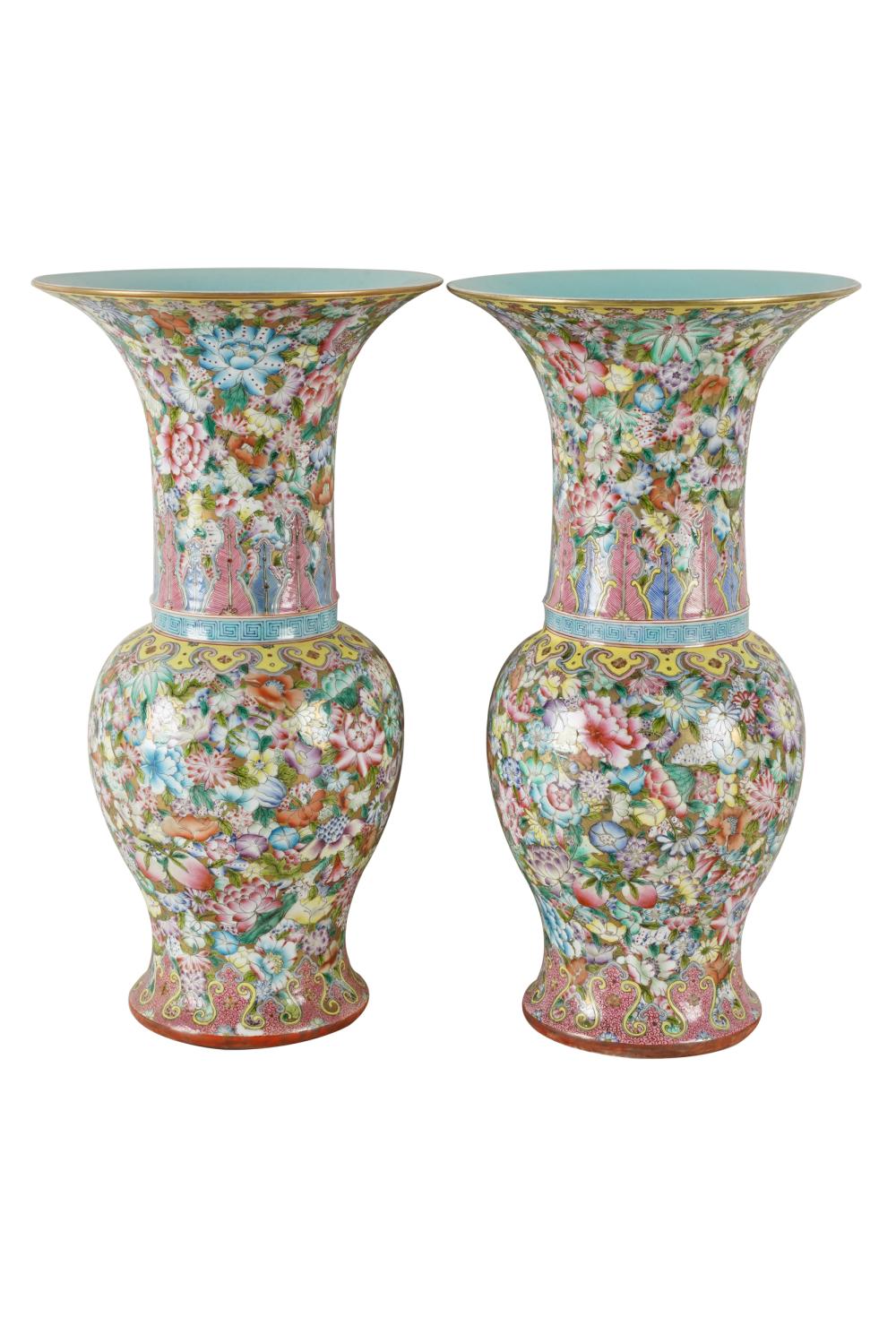PAIR OF CHINESE PORCELAIN VASESwith 3335da