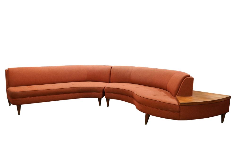MID CENTURY MODERN SECTIONAL SOFAunsigned  333626