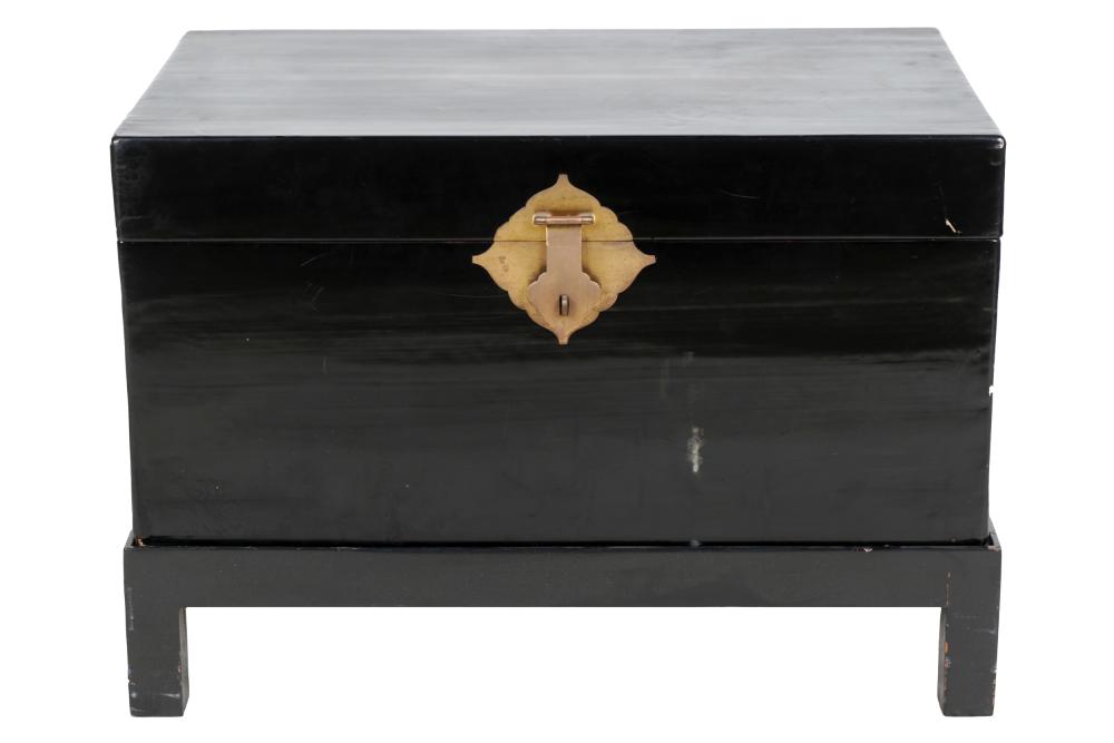CHINESE BLACK LACQUERED TRUNK ON 333898