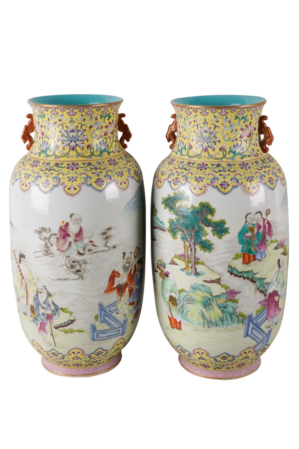 PAIR OF CHINESE PORCELAIN VASESwith 3338f1