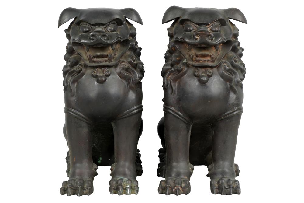 PAIR OF CHINESE BRONZE FOO LIONSProvenance  33395d