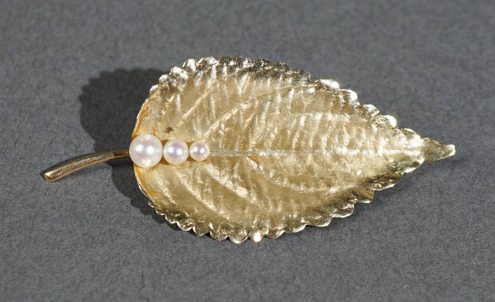 14 KARAT YELLOW GOLD PEARL LEAF 333a63