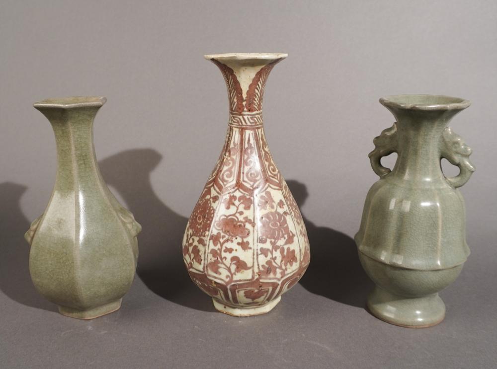 THREE CHINESE CELADON GLAZE VASES  333ab1