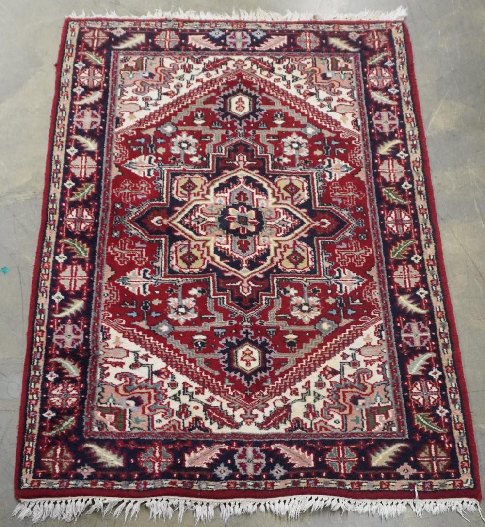 INDO HERIZ RUG 6 FT 1 IN X 4 FTIndo Heriz 333b7e